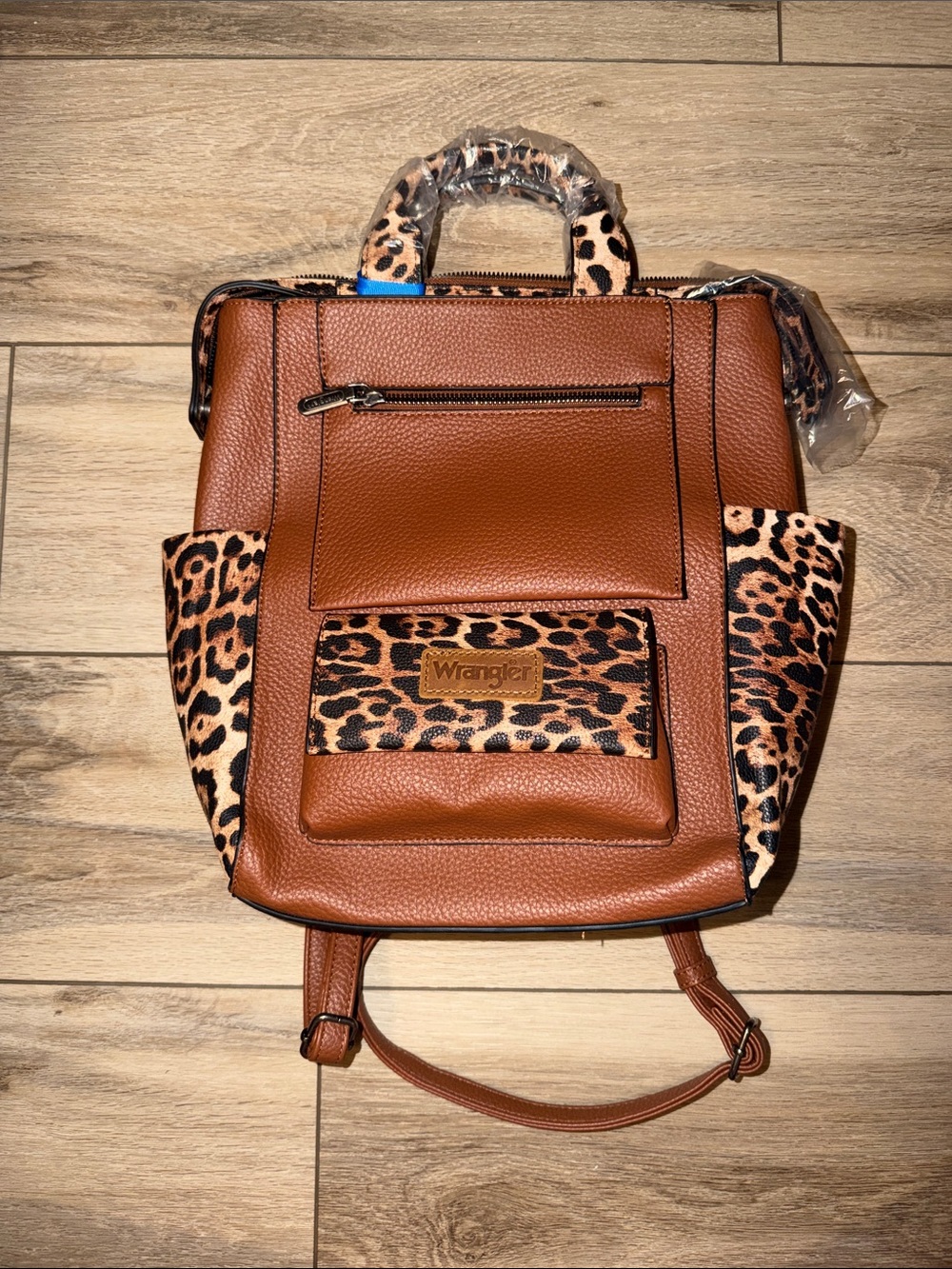 Wrangler Convertible Leather Backpack Medium